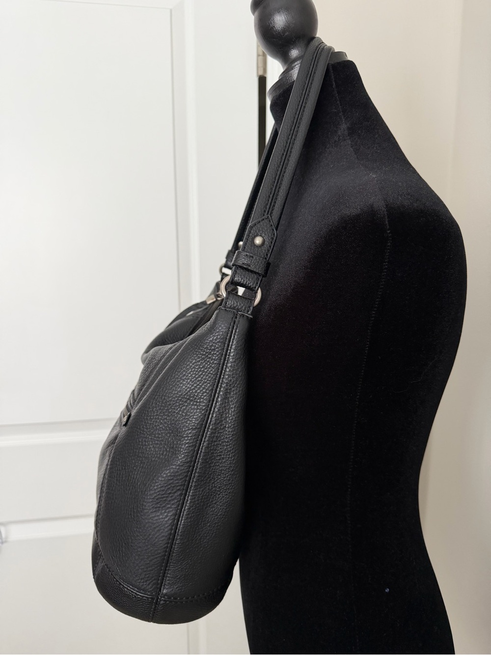 The Sak Sequoia Hobo Bag - Picture 7 of 11